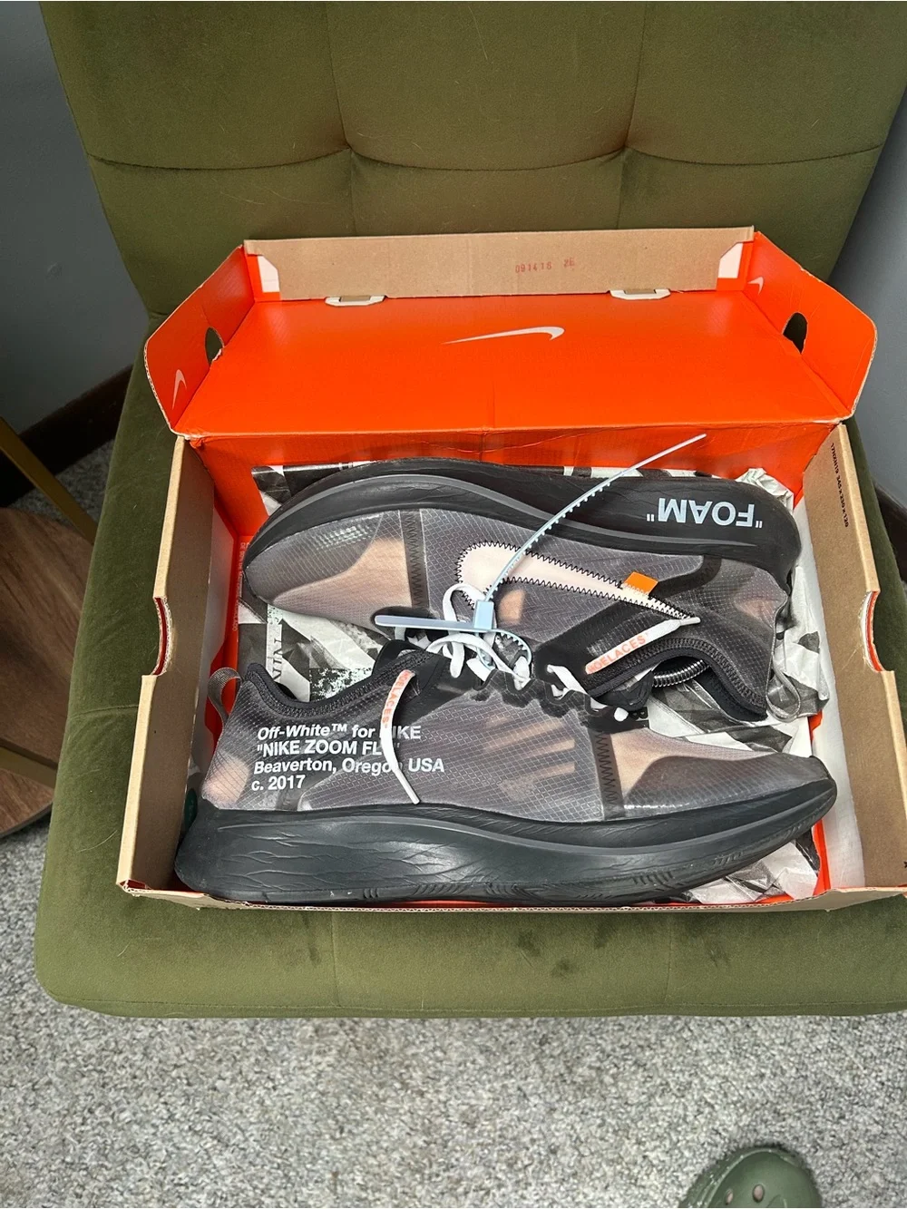 Off-White Men's size 13